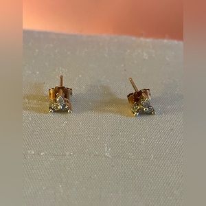 10k gold and diamond earrings.
